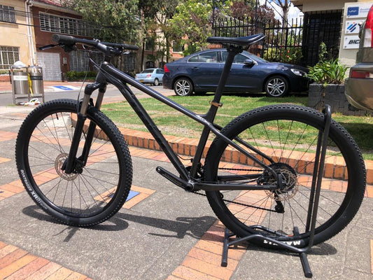BICICLETA USADA MTB TREK XCALIBER 8 29"